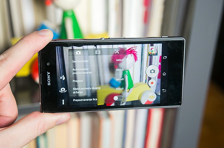 Sony Xperia Z1 (7).jpg